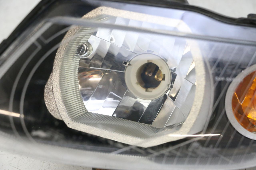 photo de PHARE AVANT GAUCHE YAMAHA TZR 50 (2008 - 2016)