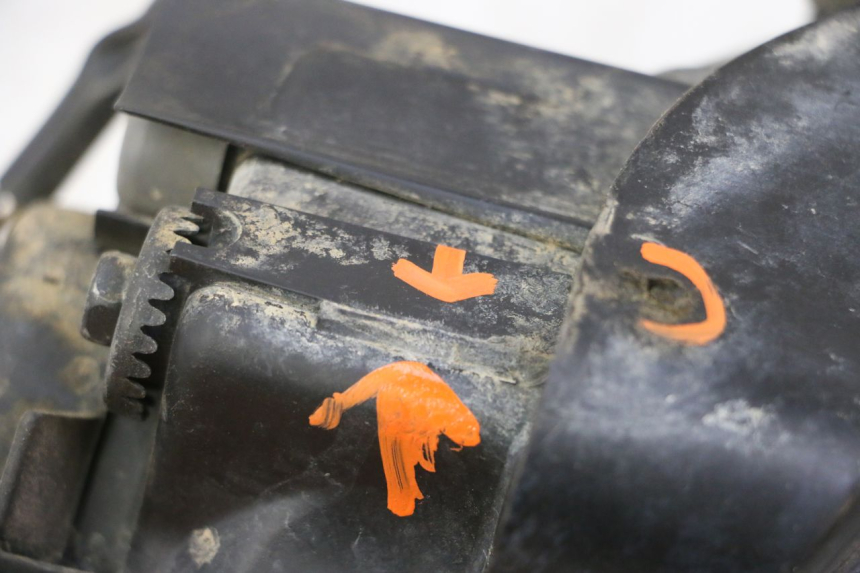 photo de PHARE AVANT GAUCHE YAMAHA YFM R RAPTOR 250 (2008 - 2014)