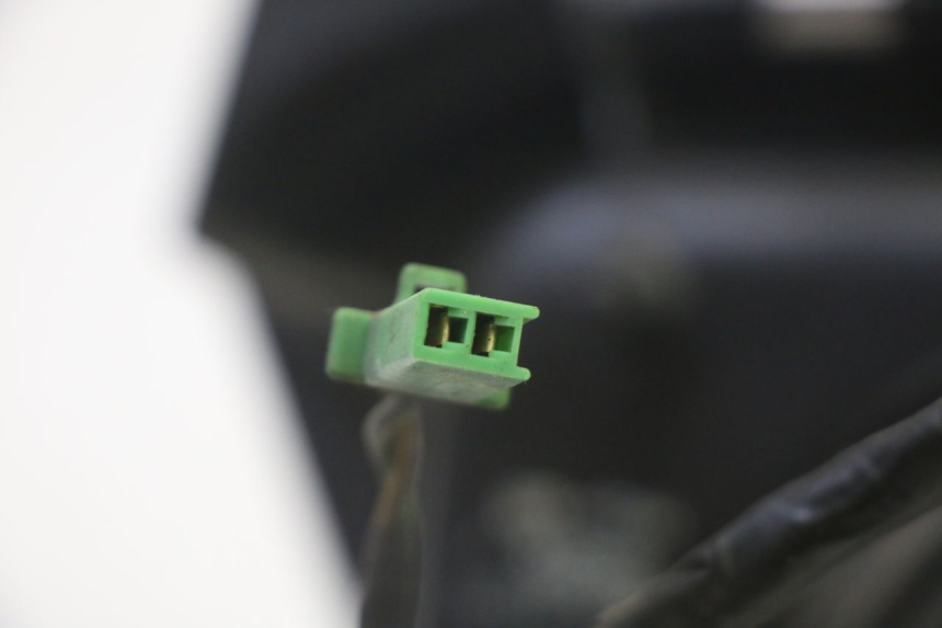 photo de PHARE AVANT KAWASAKI GPX R WARBIRD 600 (1988 - 1993) - Marquages et références