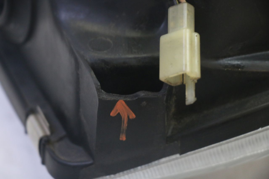 photo de PHARE AVANT KAWASAKI GPZ RX 1000 (1986 - 1988) - Points de fixation