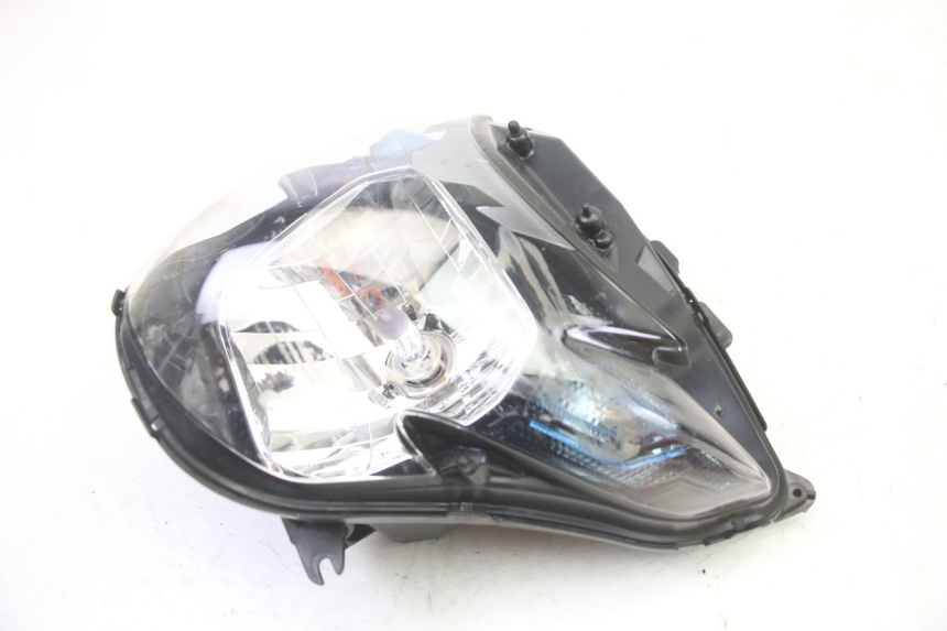 photo de PHARE AVANT SUZUKI GSR 750 (2011 - 2017)