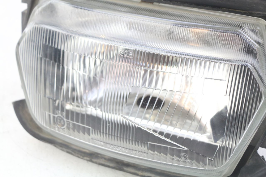 photo de PHARE AVANT SUZUKI GSX F GSXF 750 (1988 - 1998) - Détail de la pièce