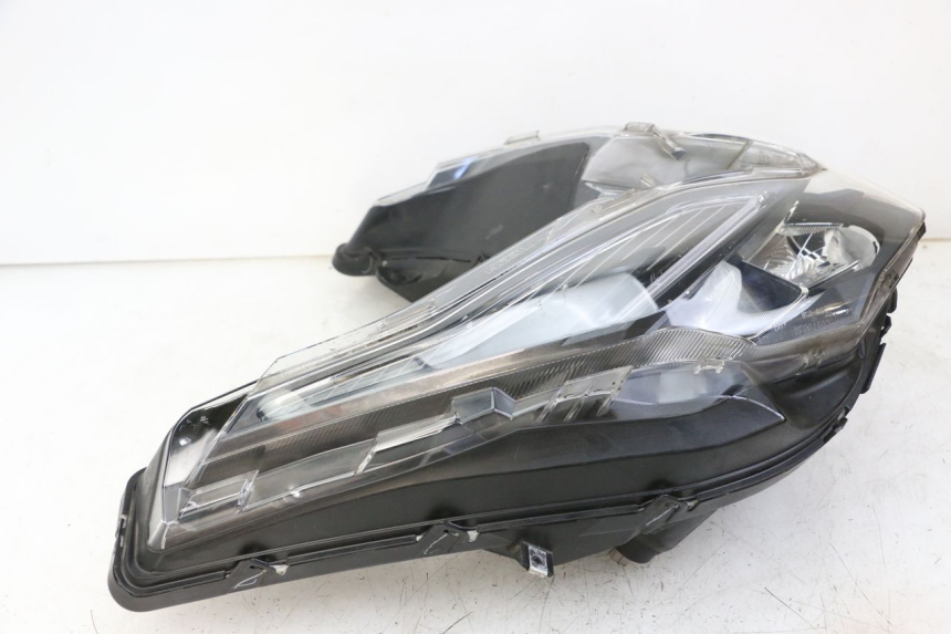 photo de PHARE AVANT HONDA FORZA 125 (2021 - 2025)