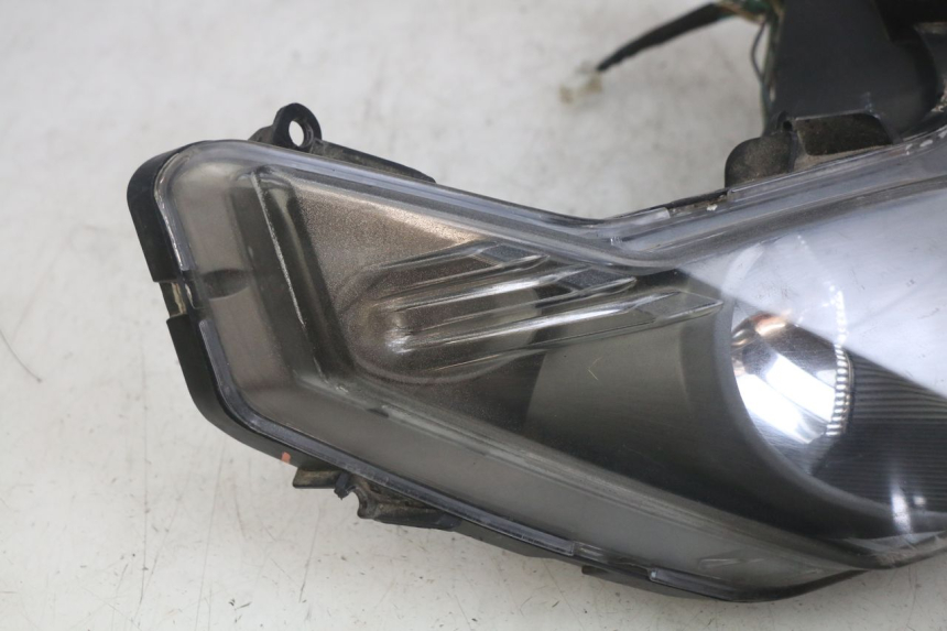 photo de PHARE AVANT SYM JET SPORT XR 50 (2006 - 2015)