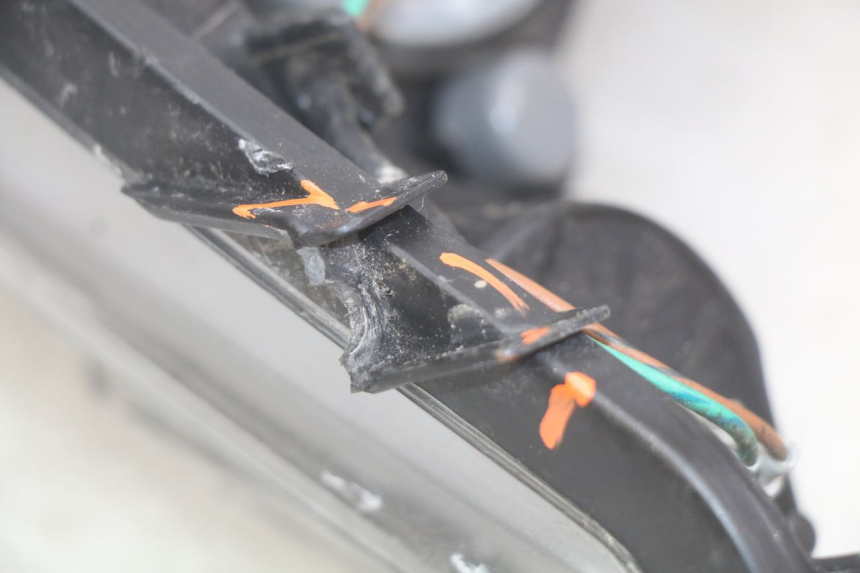 photo de PHARE AVANT SYM JET SPORT XR 50 (2006 - 2015)