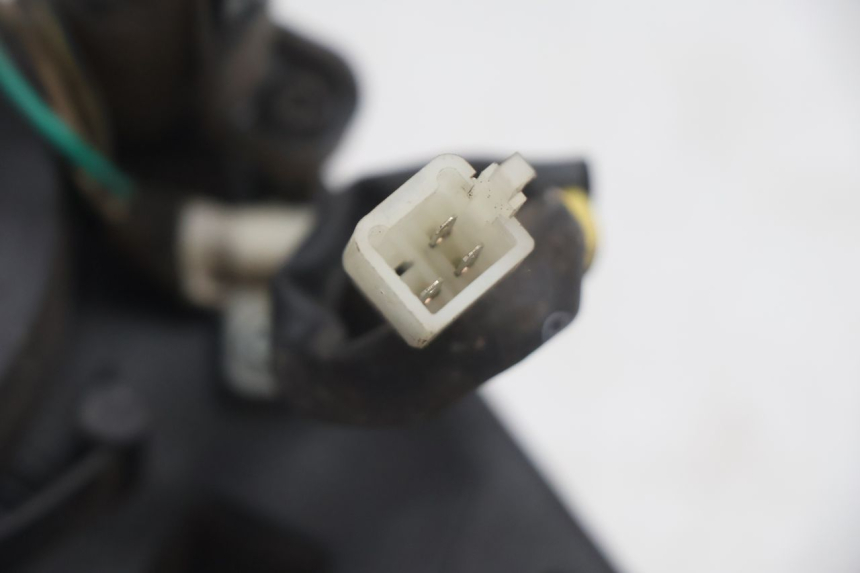 photo de PHARE AVANT PEUGEOT KISBEE 2T 50 (2010 - 2017) - Détails caractéristiques
