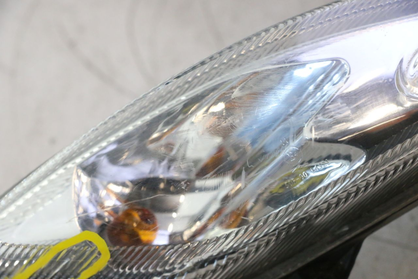 photo de PHARE AVANT PEUGEOT KISBEE 2T 50 (2010 - 2017) - Vue d’ensemble