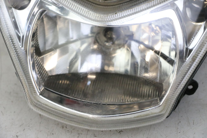 photo de PHARE AVANT PEUGEOT KISBEE 4T 50 (2018 - 2022)