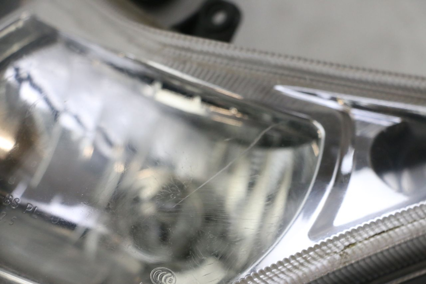photo de PHARE AVANT PEUGEOT KISBEE 4T 50 (2018 - 2022)
