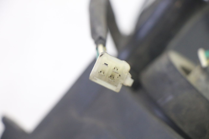 photo de PHARE AVANT PEUGEOT KISBEE 4T 50 (2010 - 2017) - Zoom composants