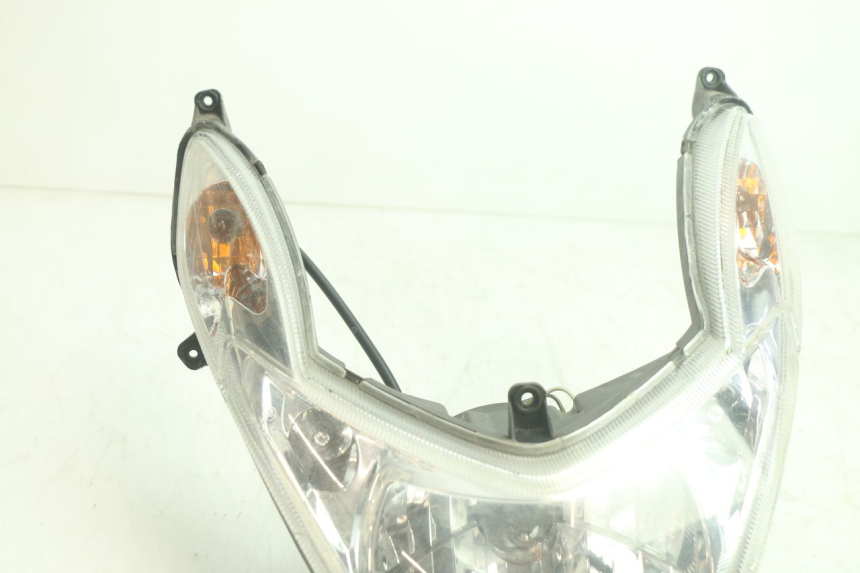 photo de PHARE AVANT PEUGEOT KISBEE 4T 50 (2018 - 2022) - Détail de la pièce