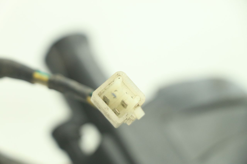 photo de PHARE AVANT PEUGEOT KISBEE 4T 50 (2018 - 2022) - État de surface