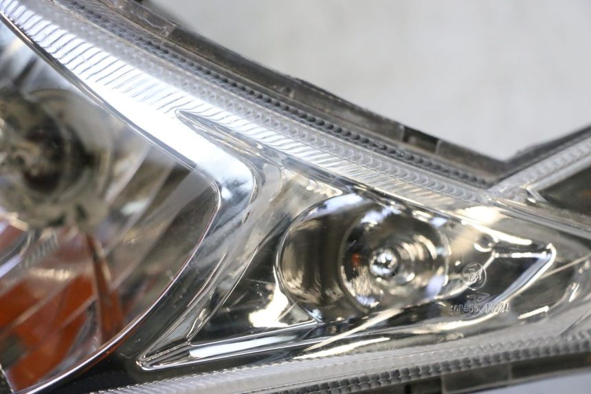 photo de PHARE AVANT PEUGEOT KISBEE 4T 50 (2018 - 2022) - Vue produit