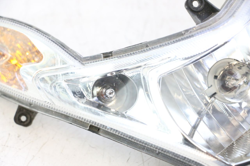 photo de PHARE AVANT PEUGEOT KISBEE 4T 50 (2018 - 2022) - Inspection visuelle