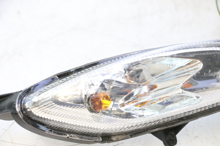 photo de PHARE AVANT PEUGEOT KISBEE 4T 50 (2018 - 2022) - Focus structure
