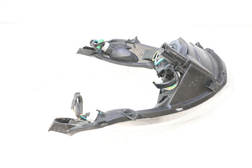 photo de PHARE AVANT PEUGEOT KISBEE 4T 50 (2018 - 2022) - Gros plan technique