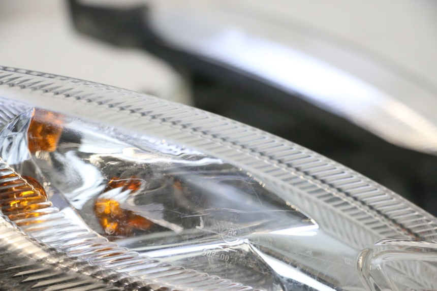 photo de PHARE AVANT PEUGEOT KISBEE 4T 50 (2018 - 2022) - Points de fixation