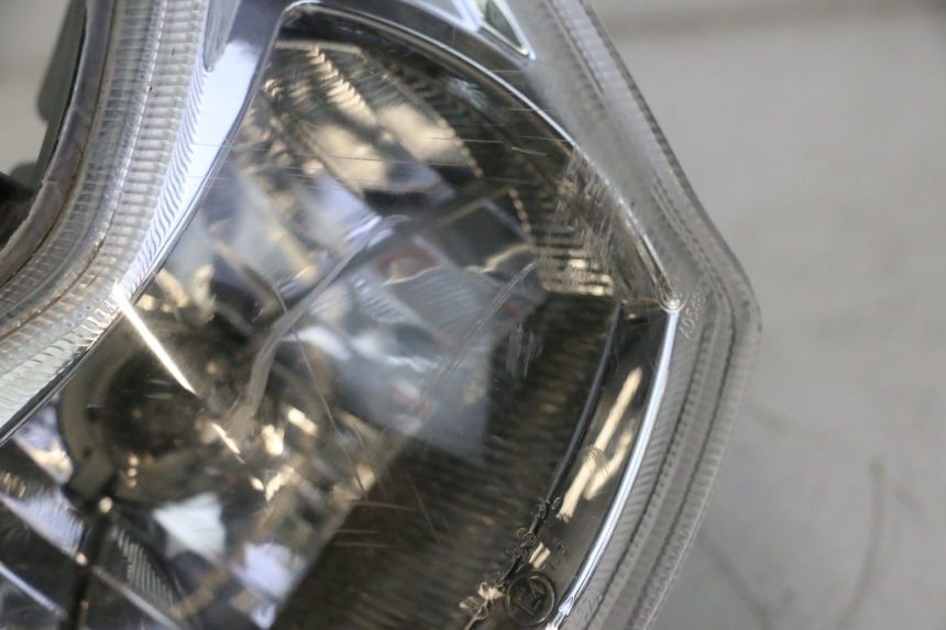 photo de PHARE AVANT PEUGEOT KISBEE 4T 50 (2010 - 2017) - Zoom composants