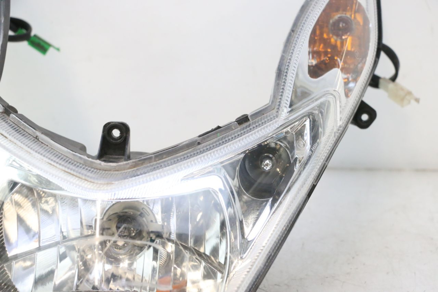 photo de PHARE AVANT PEUGEOT KISBEE 4T 50 (2010 - 2017) - Inspection visuelle