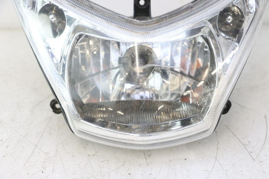 photo de PHARE AVANT PEUGEOT KISBEE 4T 50 (2010 - 2017) - Focus structure