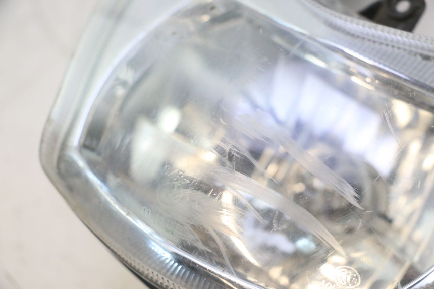 photo de PHARE AVANT PEUGEOT KISBEE 4T 50 (2018 - 2022) - Vue rapprochée