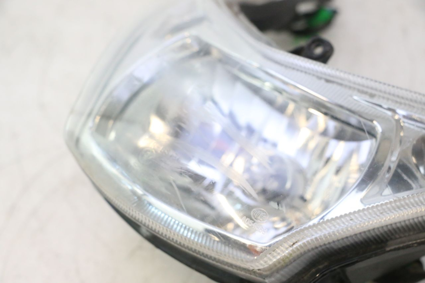 photo de PHARE AVANT PEUGEOT KISBEE 4T 50 (2018 - 2022) - Marquages et références