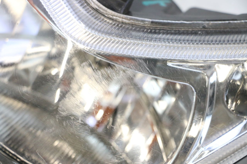 photo de PHARE AVANT PEUGEOT KISBEE 4T 50 (2023 - 2026) - Photo complémentaire
