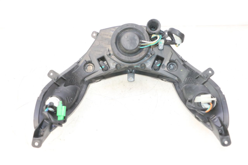 photo de PHARE AVANT PEUGEOT KISBEE 4T 50 (2023 - 2026) - Gros plan technique