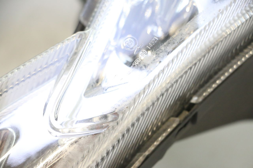 photo de PHARE AVANT PEUGEOT KISBEE 4T 50 (2023 - 2026) - État de surface