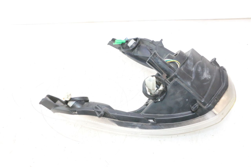 photo de PHARE AVANT PEUGEOT KISBEE 4T 50 (2018 - 2022) - Focus structure