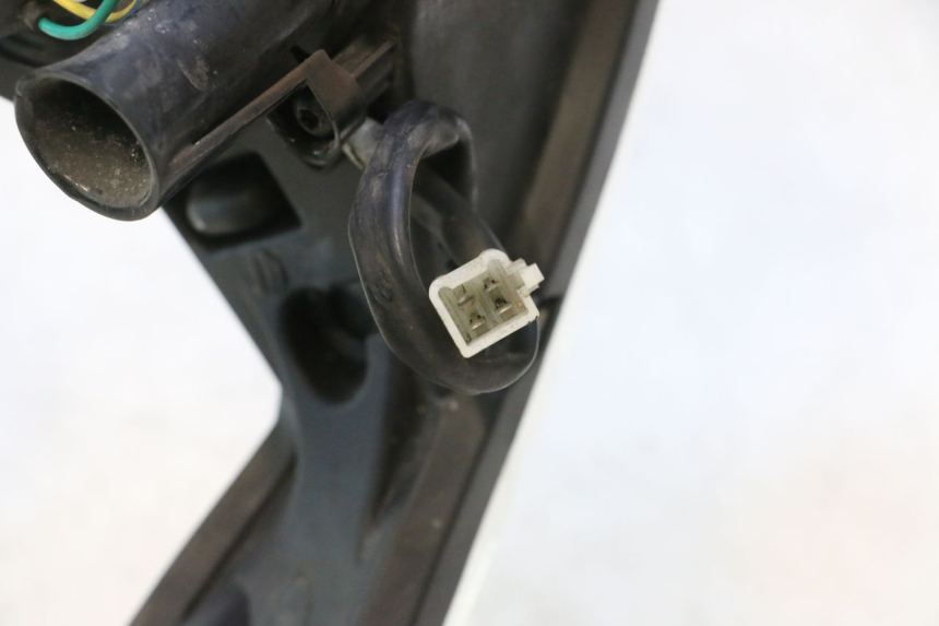 photo de PHARE AVANT PEUGEOT KISBEE 4T 50 (2018 - 2022) - Angle alternatif