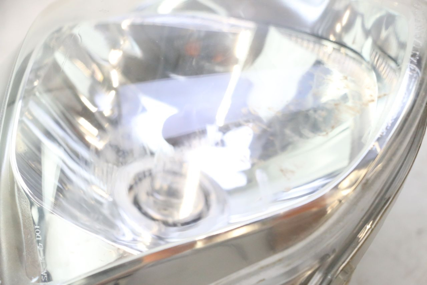 photo de PHARE AVANT PIAGGIO LIBERTY IGET 4T 50 (2015 - 2020) - Vue rapprochée