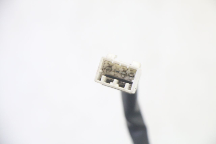 photo de PHARE AVANT PIAGGIO MP3 HPE 350 (2018 - 2020) - Points de fixation