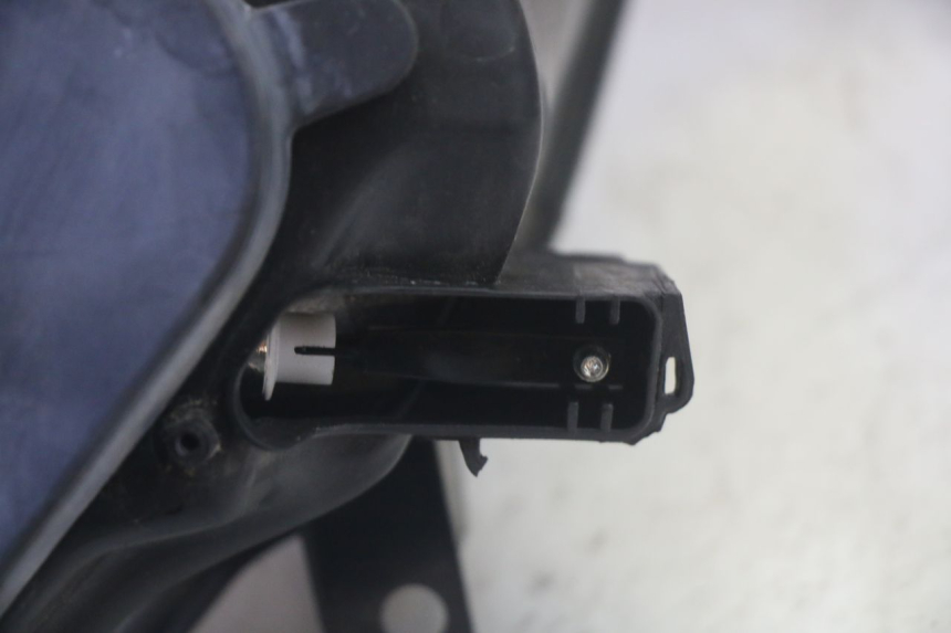 photo de PHARE AVANT PIAGGIO MP3 500 (2016 - 2018) - État de surface