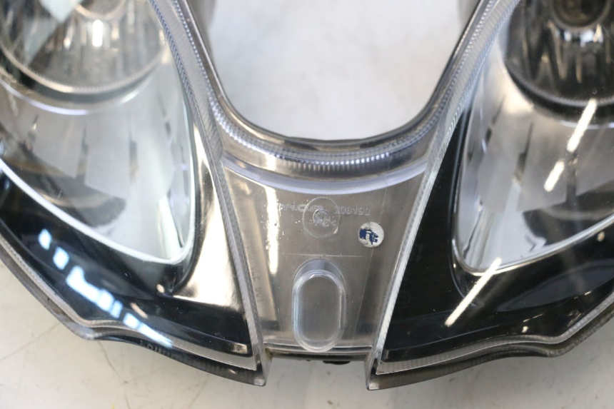 photo de PHARE AVANT PIAGGIO MP3 500 (2016 - 2018) - Autre angle de vue