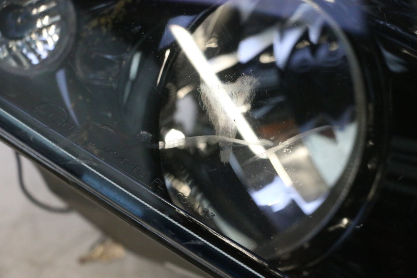 photo de PHARE AVANT PIAGGIO MP3 125 (2006 - 2014) - Zoom état d’usage