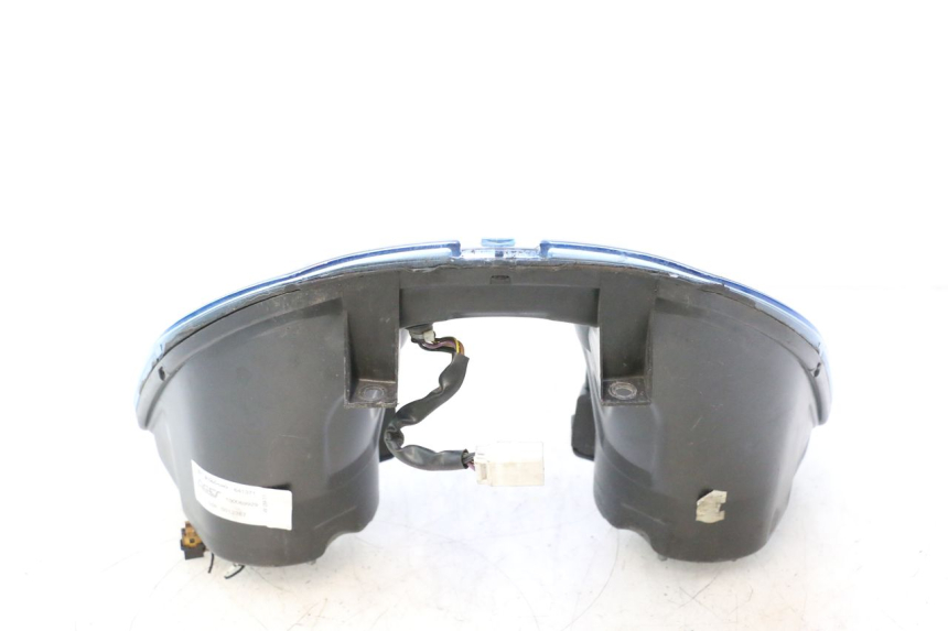 photo de PHARE AVANT PIAGGIO MP3 125 (2006 - 2014) - Autre angle de vue