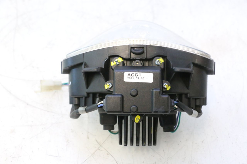 photo de PHARE AVANT KYMCO LIKE 4T 50 (2019 - 2025) - Gros plan technique