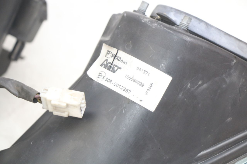 photo de PHARE AVANT PIAGGIO MP3 LT 400 (2007 - 2012)