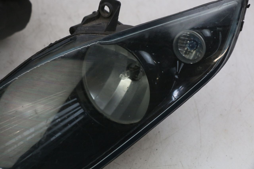 photo de PHARE AVANT PIAGGIO MP3 LT 400 (2007 - 2012)
