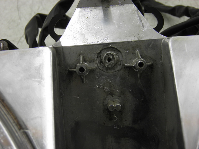 photo de PHARE AVANT PIAGGIO X9 250 (2000 - 2002) - Vue rapprochée