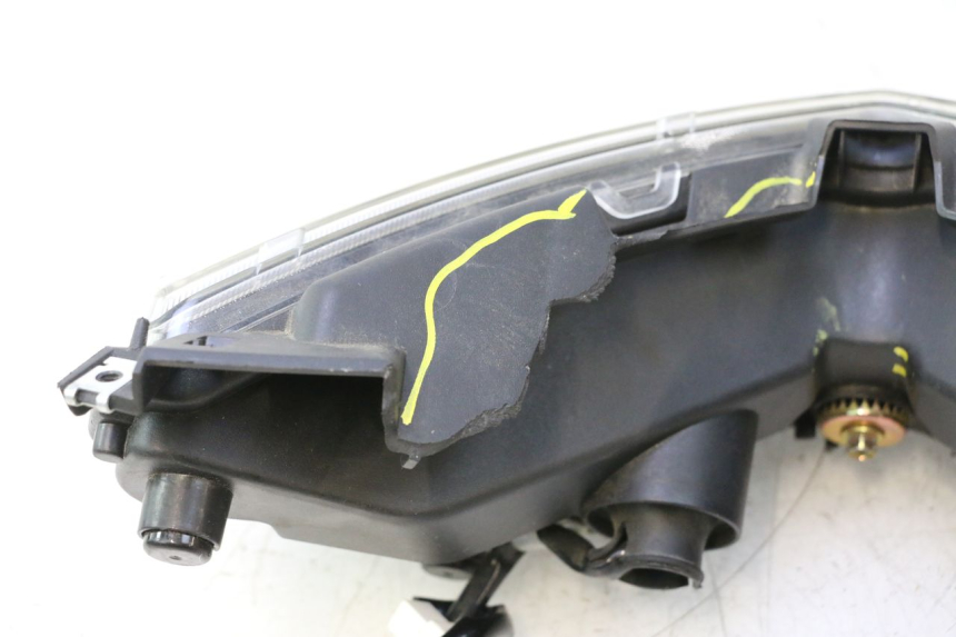 photo de PHARE AVANT JM MOTORS R-MAX TECH 50 (2024 - 2026) - Inspection visuelle