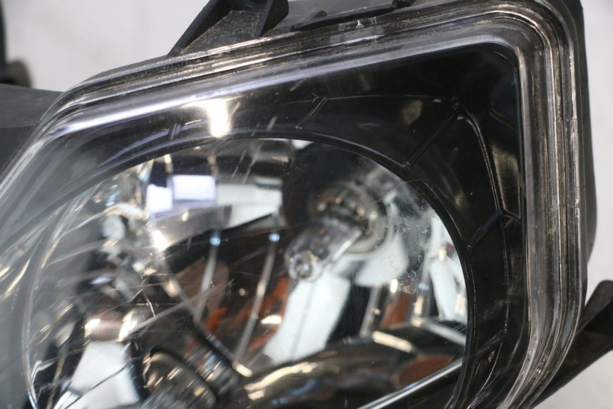 photo de PHARE AVANT ORCAL RAPTOR 50 (2015 - 2021) - Vue rapprochée