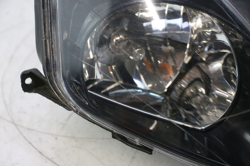 photo de PHARE AVANT ORCAL RAPTOR 50 (2015 - 2021) - Angle alternatif