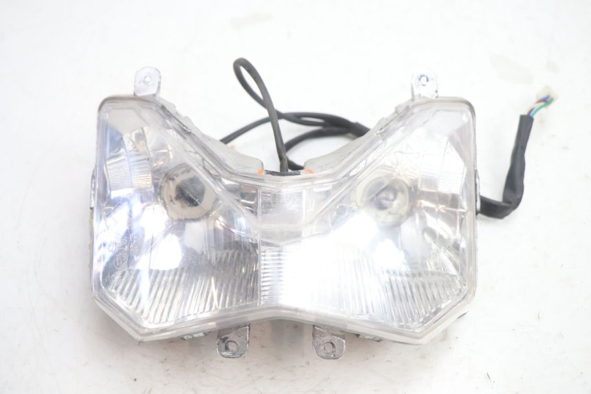 photo de PHARE AVANT YAMASAKI ROADSTER 50 (2013 - 2018) - Détail de la pièce