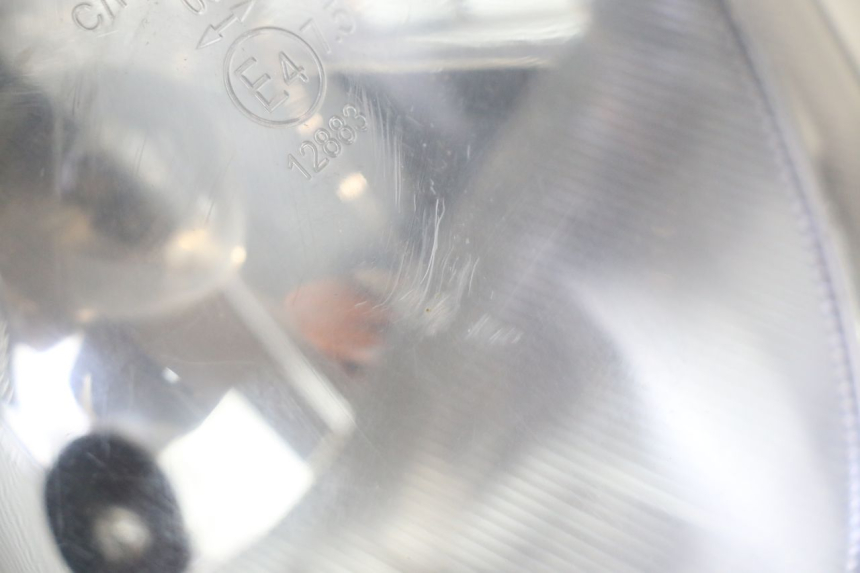 photo de PHARE AVANT TNT MOTOR ROMA 10' 4T 50 (2019 - 2022) - Gros plan technique