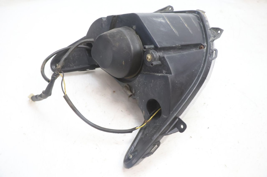 photo de PHARE AVANT KEEWAY RY6 2T 50 (2011 - 2019) - État de surface