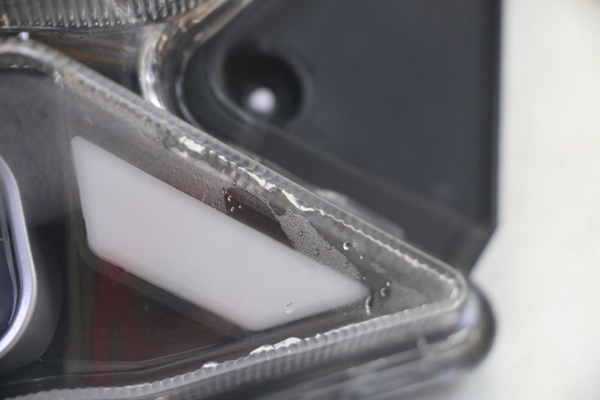 photo de PHARE AVANT JM MOTORS SANTANA EVO 50 (2024 - 2026) - Gros plan technique