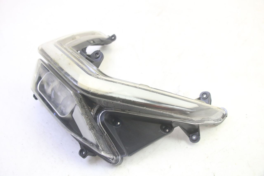 photo de PHARE AVANT JM MOTORS SANTANA EVO 50 (2024 - 2026) - État de surface