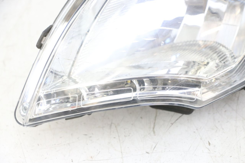 photo de PHARE AVANT PEUGEOT SATELIS 125 (2013 - 2018)